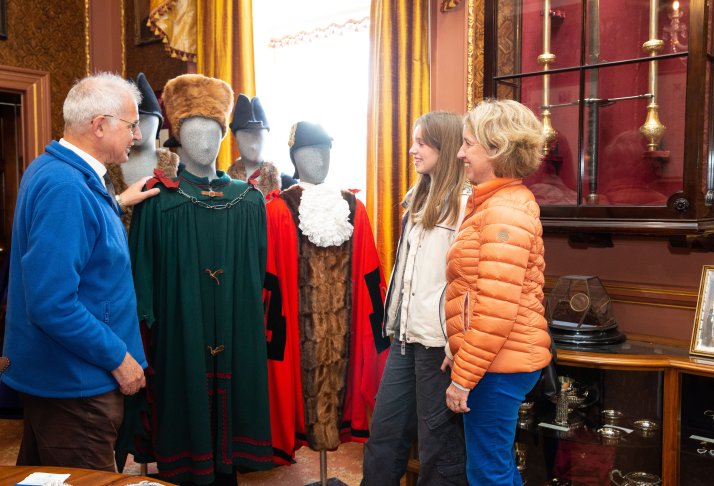 Visitors enjoying a tour of the Mayor's Parlour